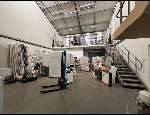 505M² WAREHOUSE TO LET IN HENNOPSPARK